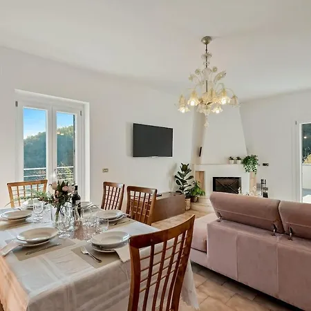 Vakantiehuis Poesia, 7 Pax With Pool *